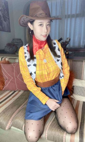 欧美另类老人xxxx_云播放粤语日本成人在线