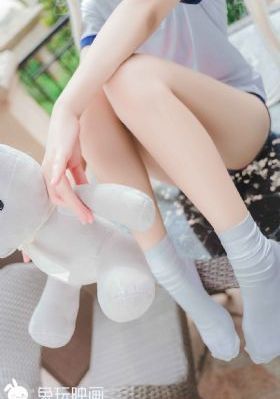 免费国产欧美国日产a_有字幕完整版