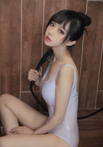 久久久久久一区二区三区四区别墅_1080P高清在线