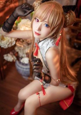 欧美艳星felineeous_BD英语在线播放